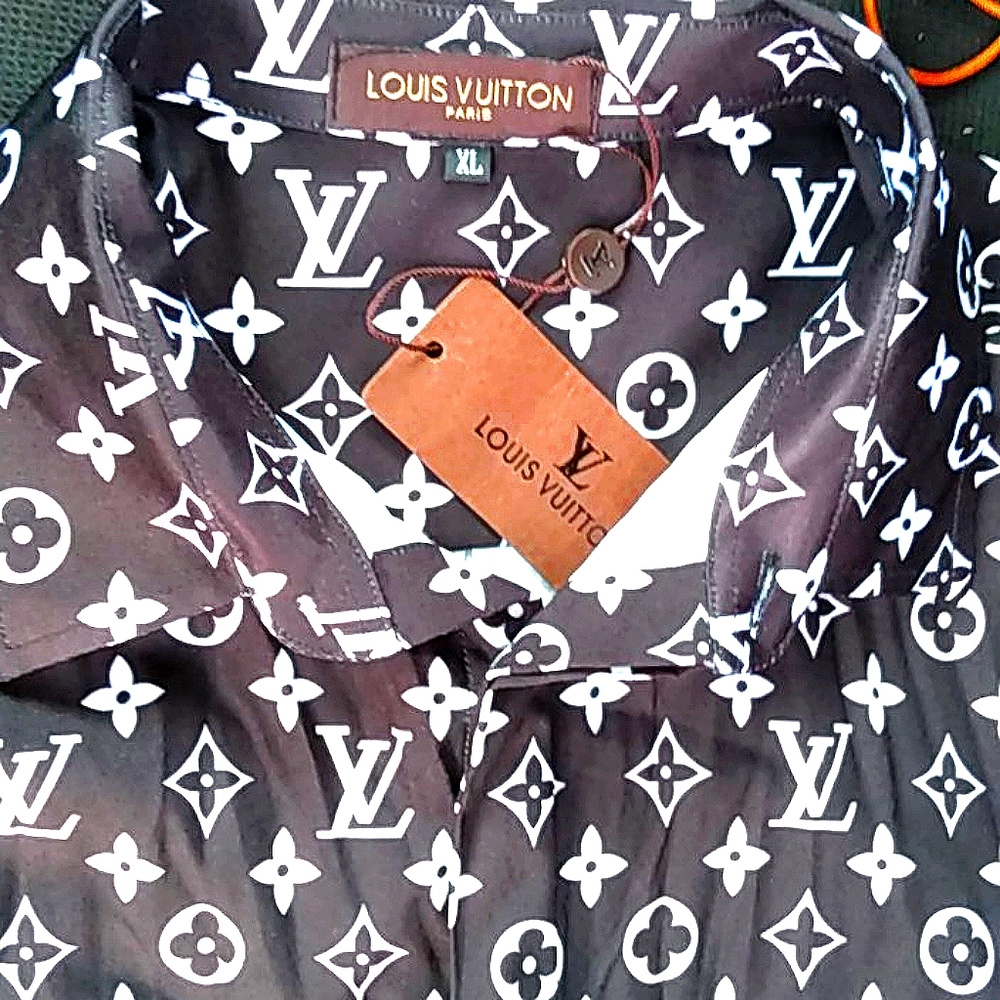 LV COLLAR SHIRT